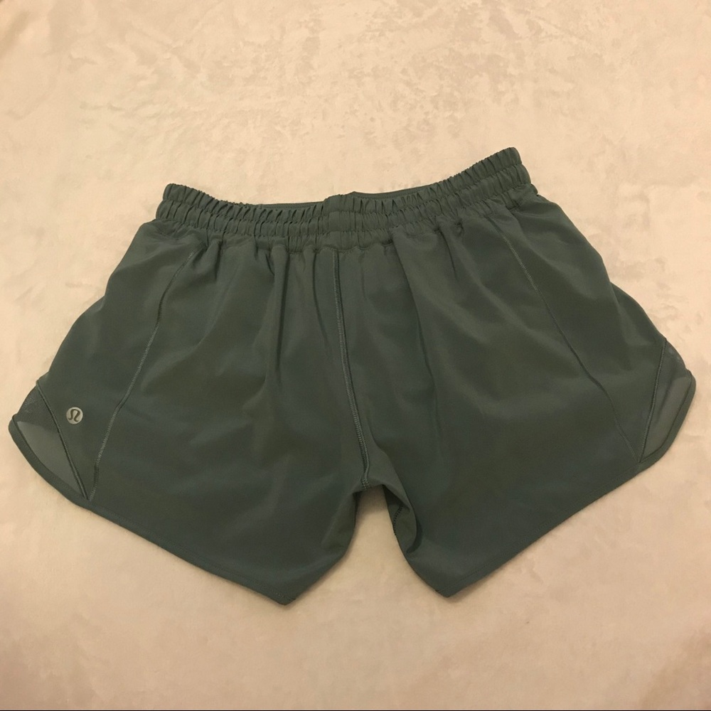 SOLD Lululemon Hotty Hot Short 4” - Picture 7 of 13